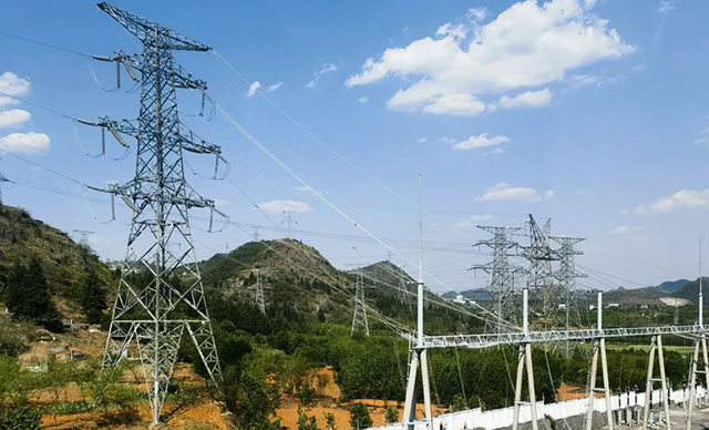 鎮(zhèn)寧縣扁擔(dān)山一期200MW農(nóng)業(yè)光伏電站220kV送出線(xiàn)路工程竣工投運(yùn)
