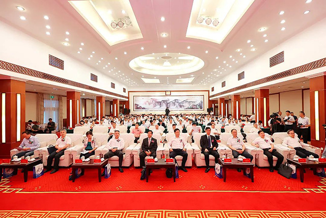 成蜀電力集團總經(jīng)理陳云受邀出席2023年四川企業(yè)家年會并榮獲獎項