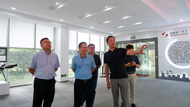 中南電力設計院電網(wǎng)工程公司領導一行蒞臨集團總部參觀交流