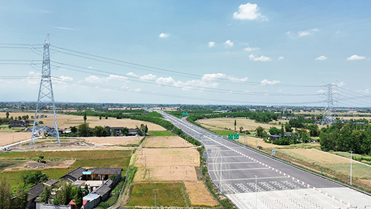 500kV譚邡一二線電力線路遷改工程送電投運