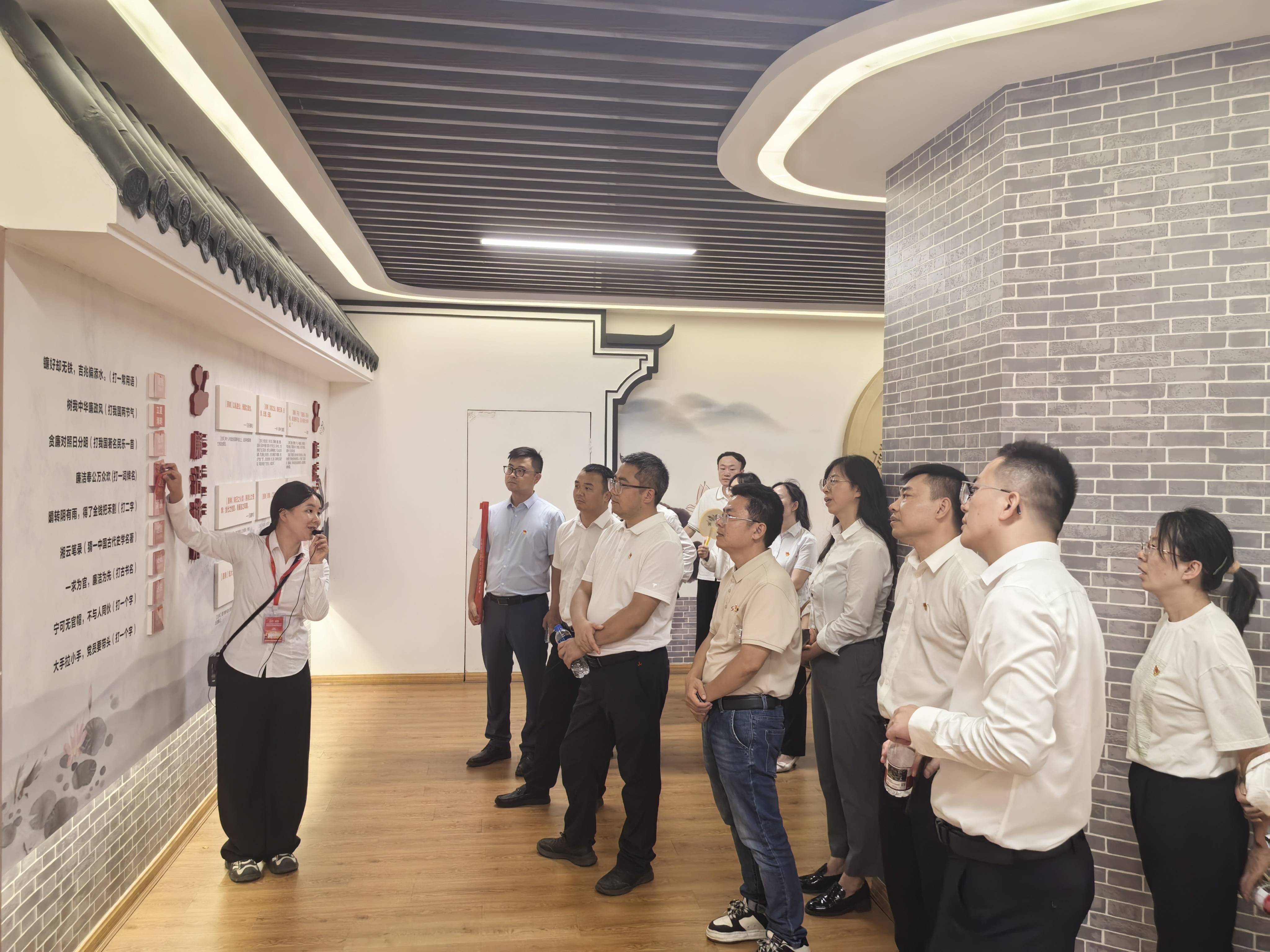 集團(tuán)黨支部開展慶“七一”暨廉潔教育活動