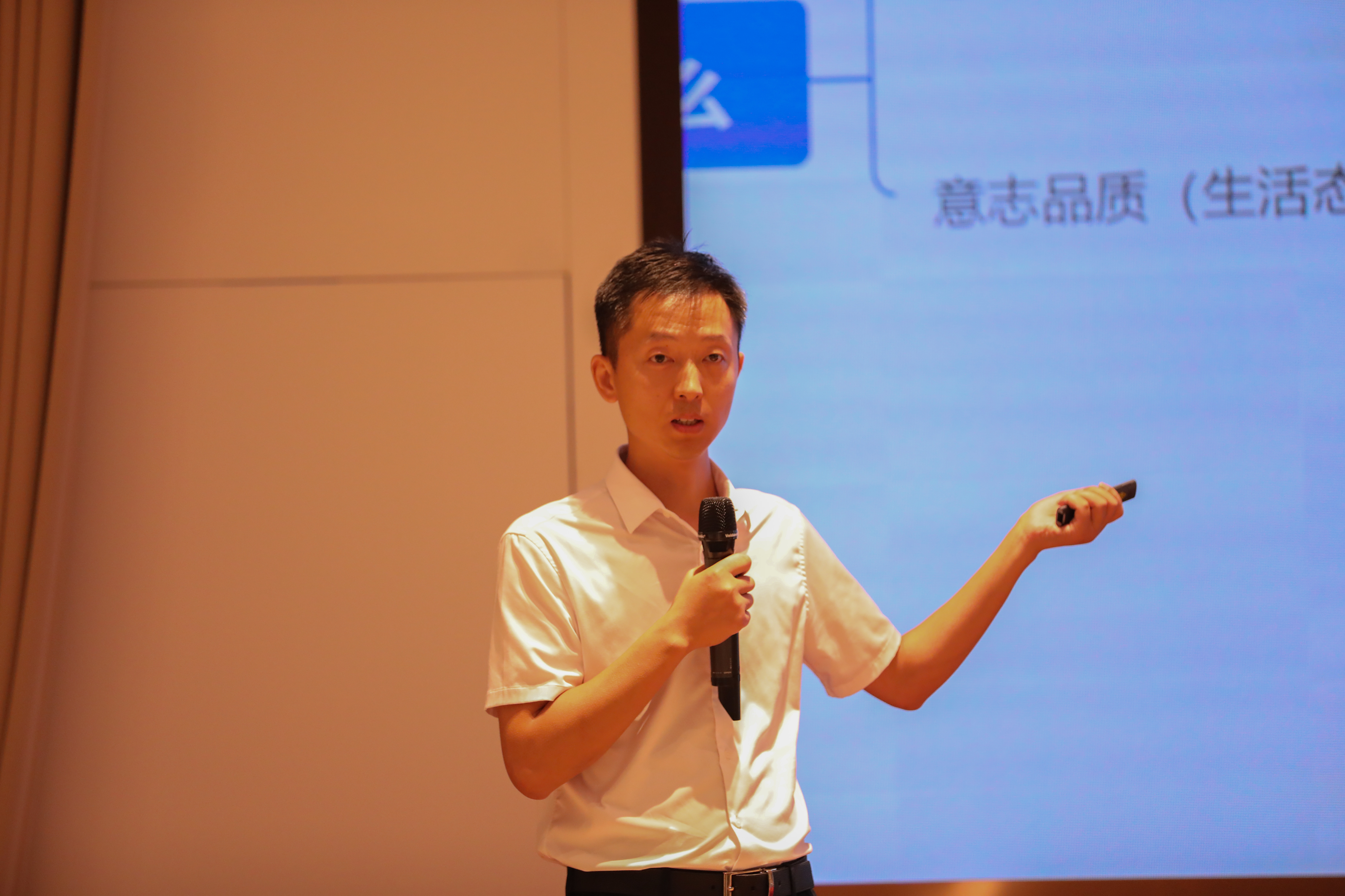 成蜀電力集團(tuán)干部二期結(jié)營暨干部三期開班儀式圓滿舉行